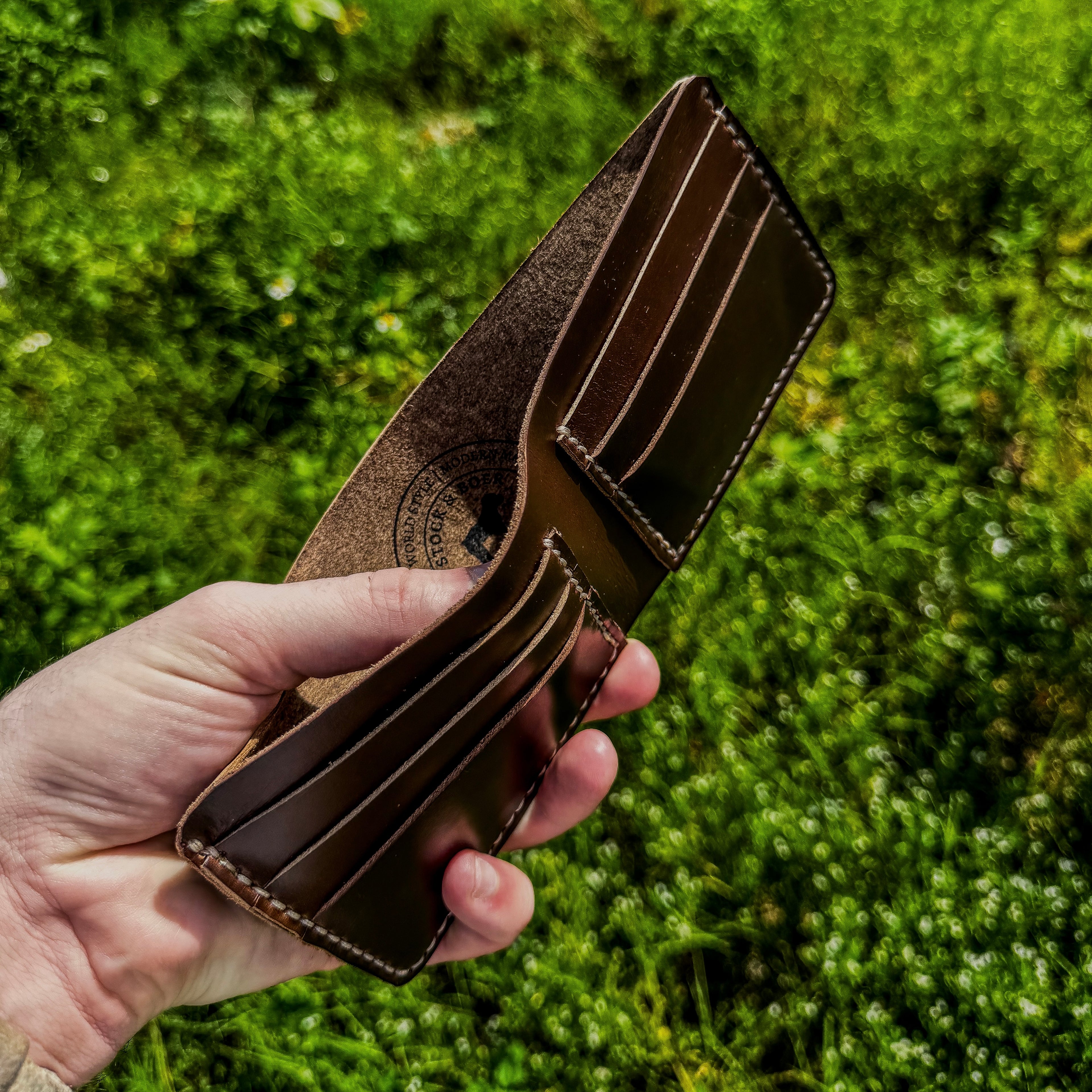 No. 2 FRONTIERSMAN Leather Bifold Wallet - Horween Chromexcel